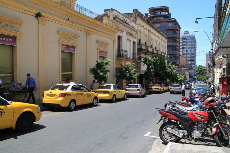 Trámites de residencia temporal en Paraguay